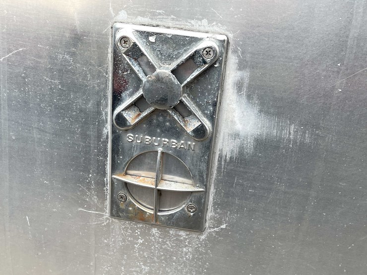 #1435-•-1978-airstream-land-yacht-31'---fully-remodeled,-road-ready-(has-wi-title)-(of)-image-148