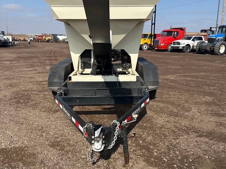 2021-meridian-375rt8-image-10