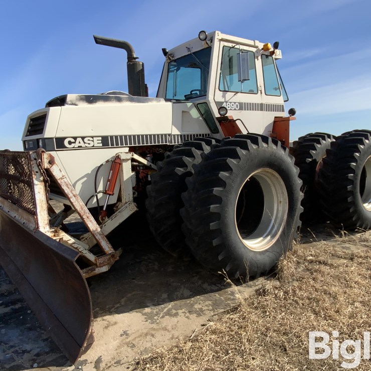 1980 Case 4890 4WD Tractor W/Blade
