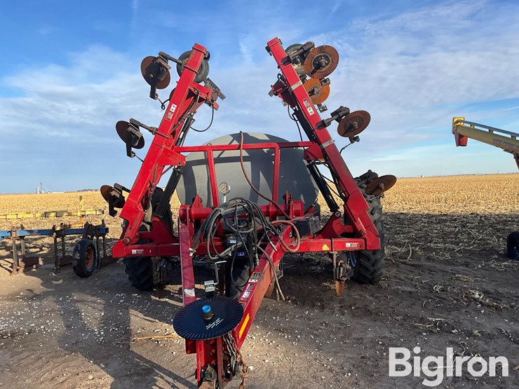 case-ih-2800-image-2