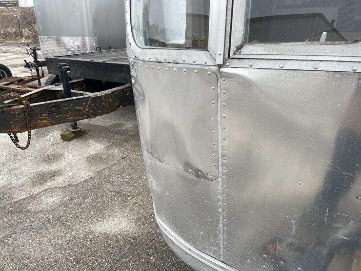 #1435-•-1978-airstream-land-yacht-31'---fully-remodeled,-road-ready-(has-wi-title)-(of)-image-144