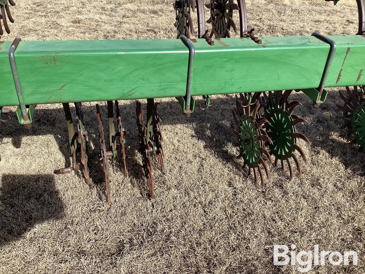 john-deere-30-image-12