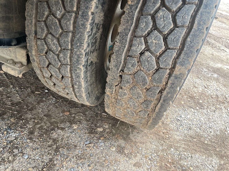 1994-peterbilt-378-image-24