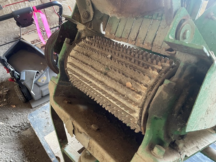 #6017-•-royer-screener-image-4