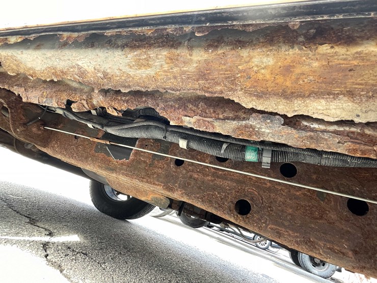 #1429-•-2008-white-chevy-silverado-(has-wi-title)-(of)-image-24