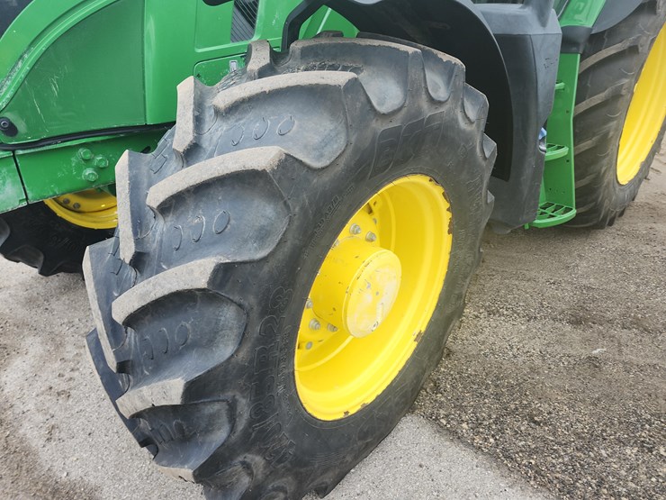 2023-john-deere-6r-145-image-4