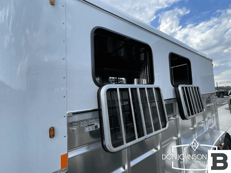 2023-c&b-mavlite-2h-7k-2-h-horse-trailer-image-9