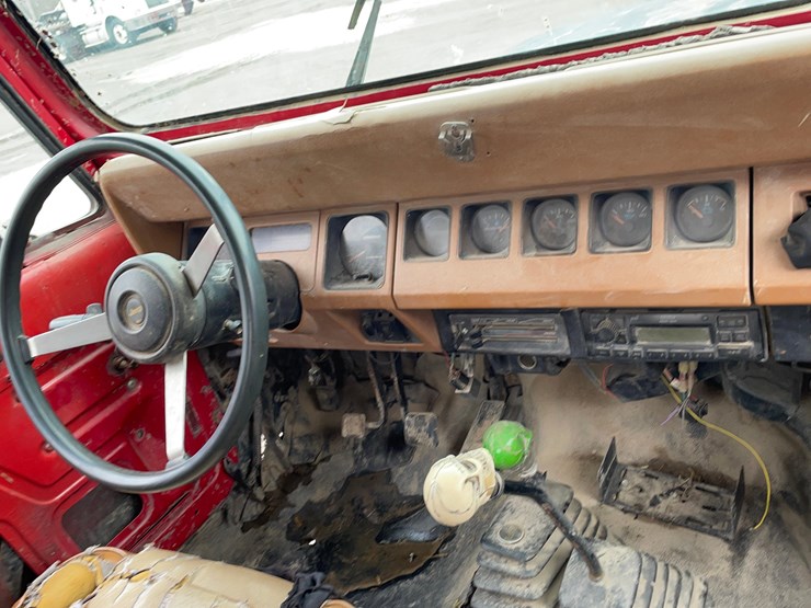 1994-jeep-wrangler-image-17