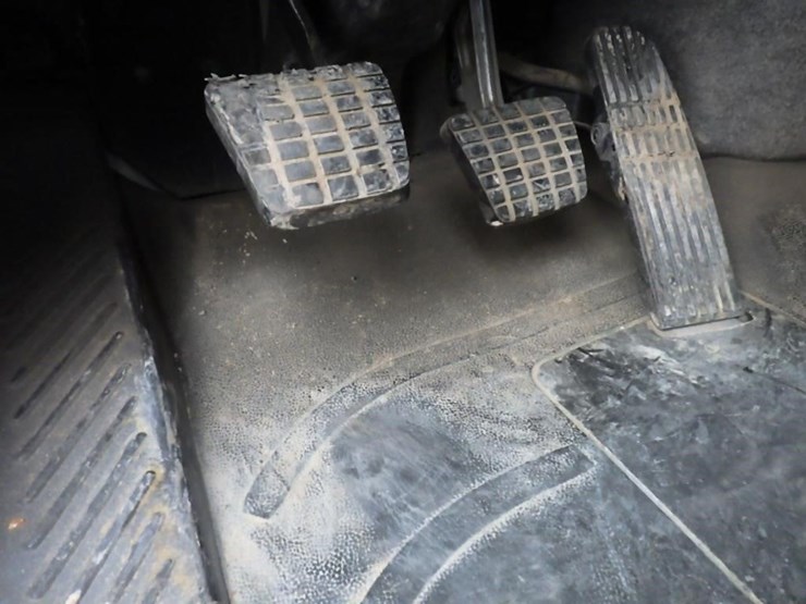 2016-freightliner-m2-15'-t/a-water-truck-image-31