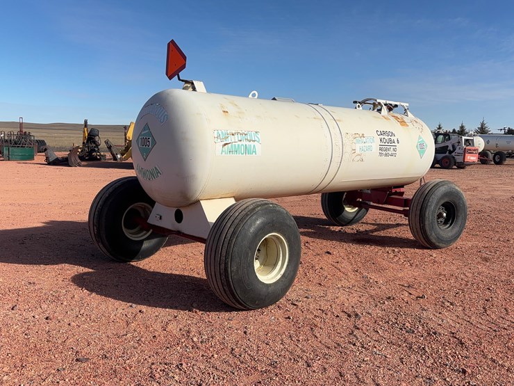 anhydrous-tank-with-trailer-image-6