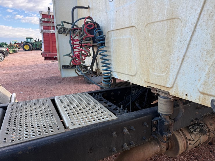 2012-international-prostar-image-12