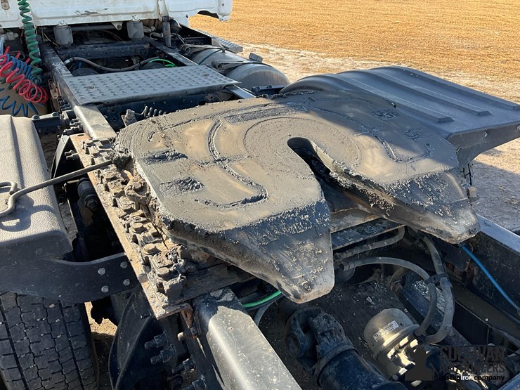 2016-freightliner-cascadia-125-image-16