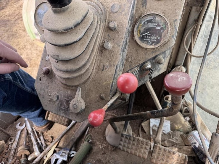 white-2-105-image-24