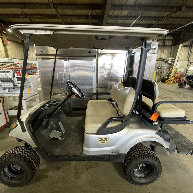 #1443 • Yamaha Golf Cart (D)