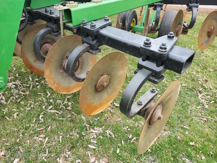 john-deere-2700-image-4