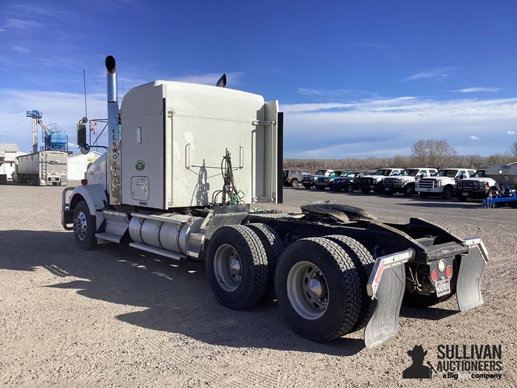 2011-kenworth-t800-image-7