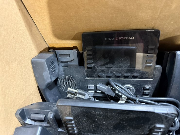 #34969-•-grandstream-phone-system-w/-(7)-phonesinv#-34969-image-14