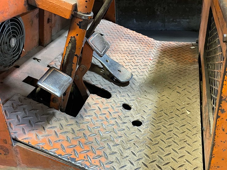 #1451-•-yale-5000-lb-lift-capacity-forklift-(pr4)-image-9