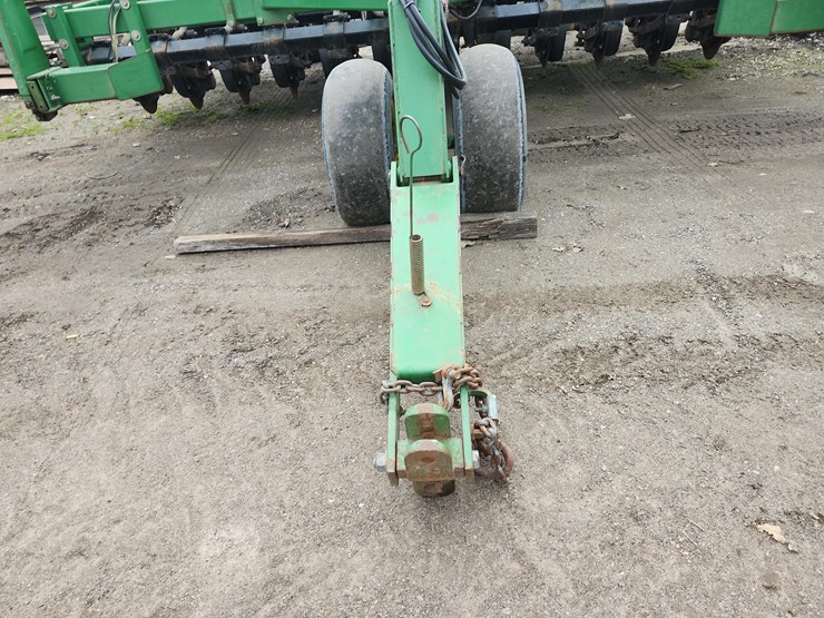 john-deere-1560-image-15