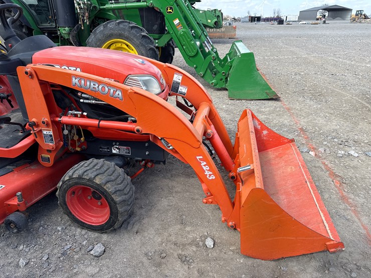 2013-kubota-bx2670-image-16