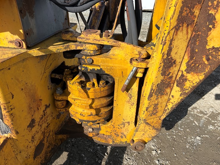 john-deere-350-image-25