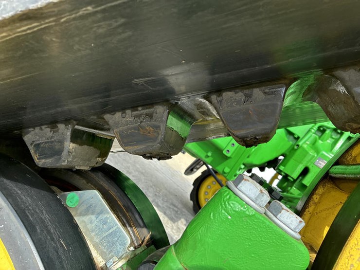 2024-john-deere-8rx-410-image-54