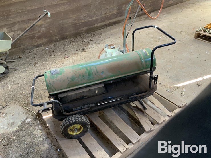 john-deere-ac215-heater-image-1