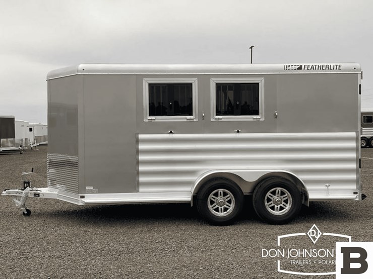 2024-featherlite-9400-72pt-2-h-horse-trailer-image-4