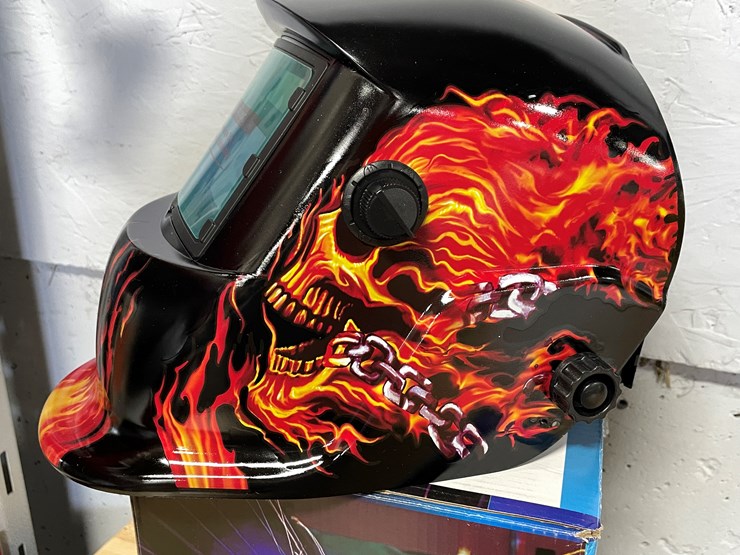 #2332-•-new-welding-helmet-(cw)-image-2