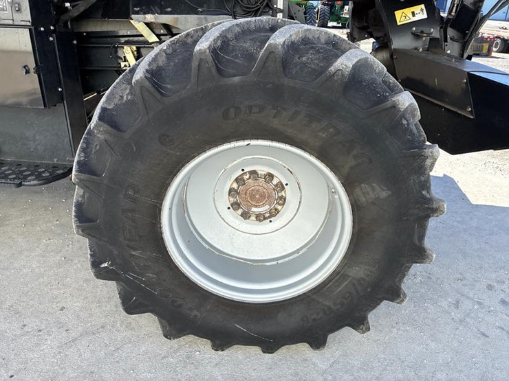 2012-case-ih-8230-image-44