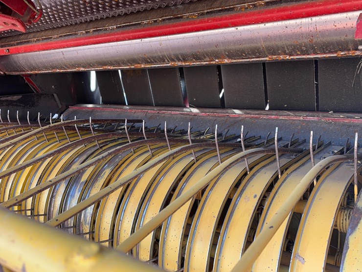 new-holland-688-image-13