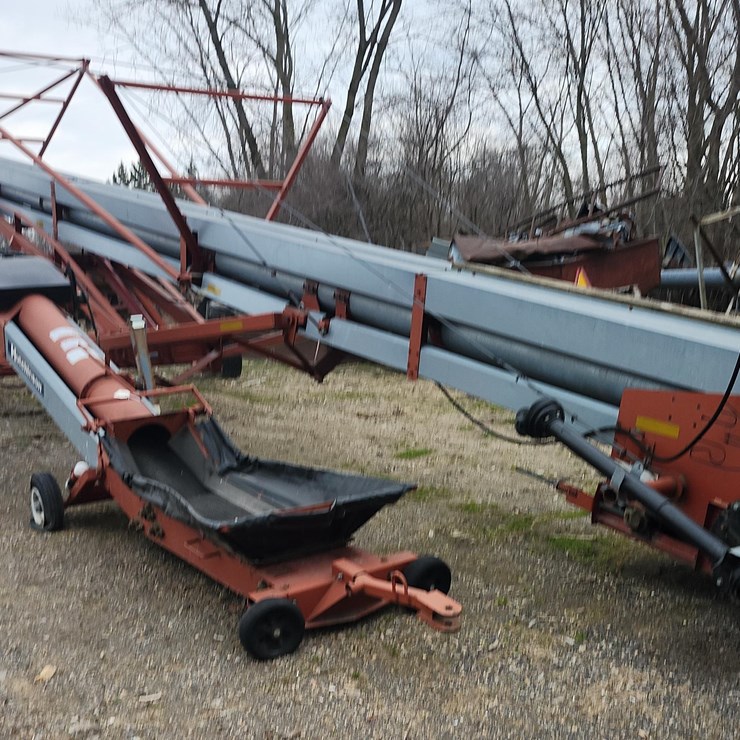 Tag #177, 90' Hutchinson Squesse belt conveyor w/hyd drive