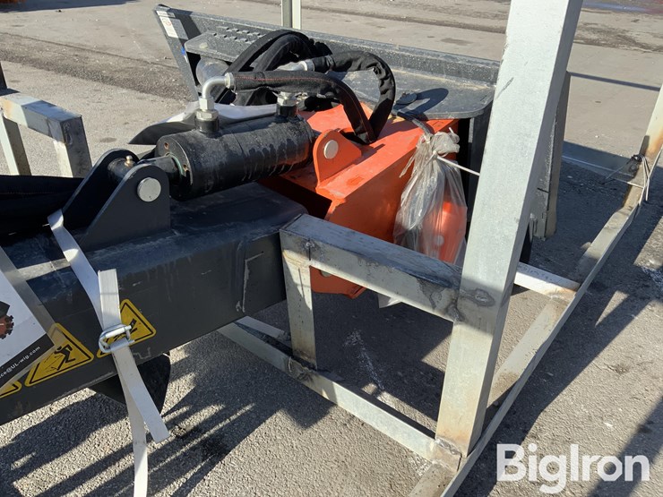 2025-massey-ferguson-730-image-18