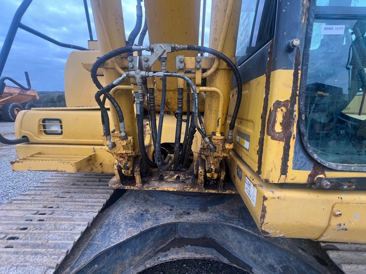 2011-komatsu-pc130-8-image-13