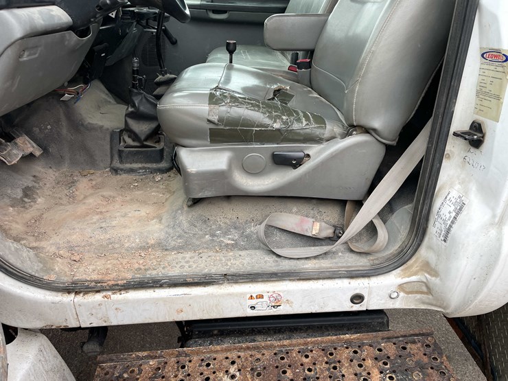 2006-ford-f650-xl-image-51