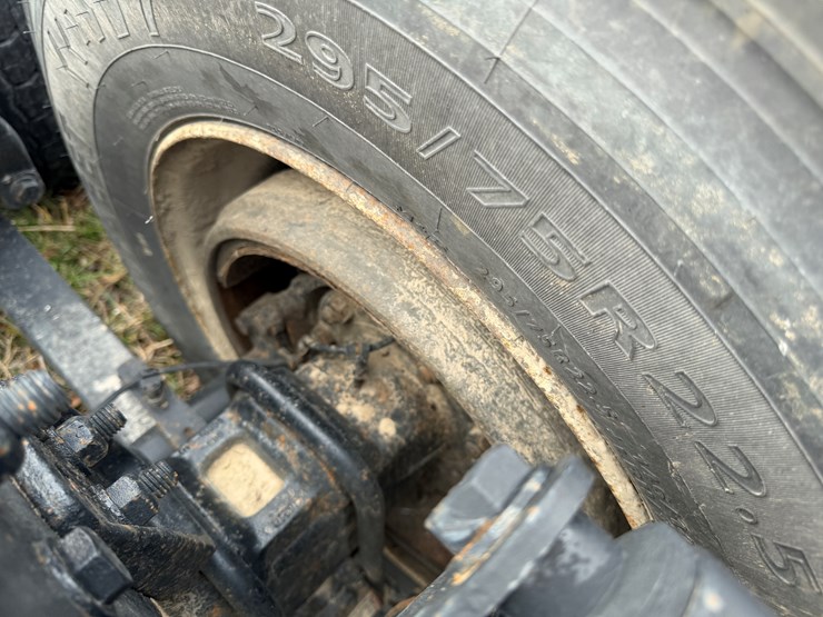 #40952-•-2016-freightliner-t/a-daycab-truck-tractor-3akjged50gshn2261-image-13