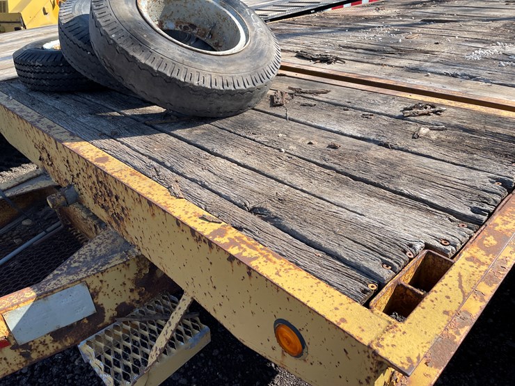 #6062-•-1992-bera-tandem-axle-tilt-bed,-equipment-trailer-(has-wi-title)-image-16