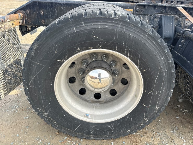 2017-kenworth-t680-image-99