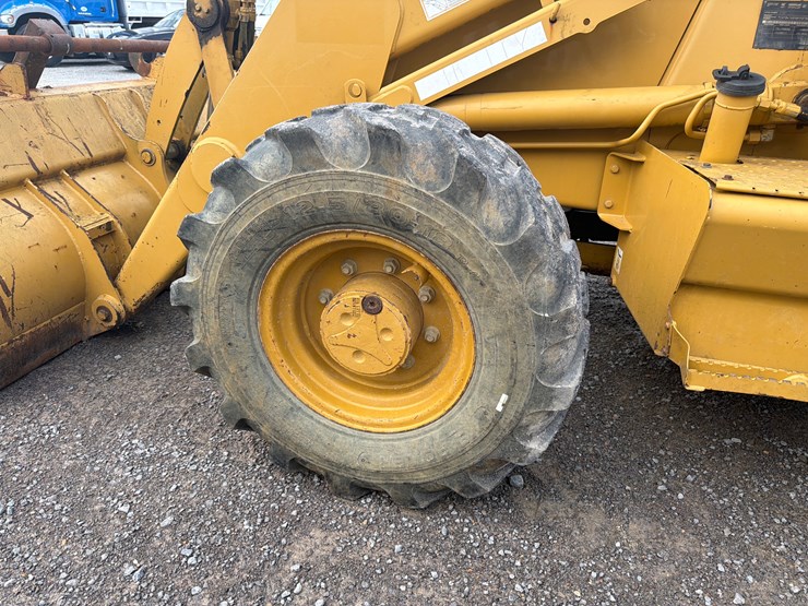 caterpillar-416d-image-8