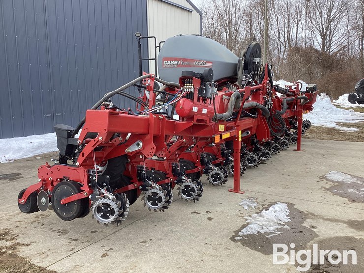 2022-case-ih-2022-image-3