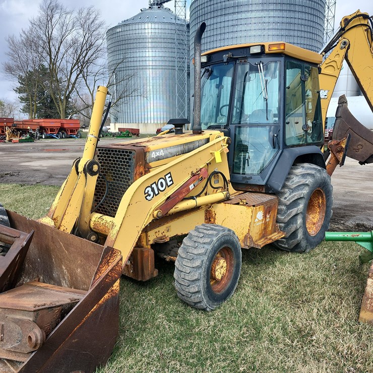 Tag #271, 1997 JD 310E backhoe