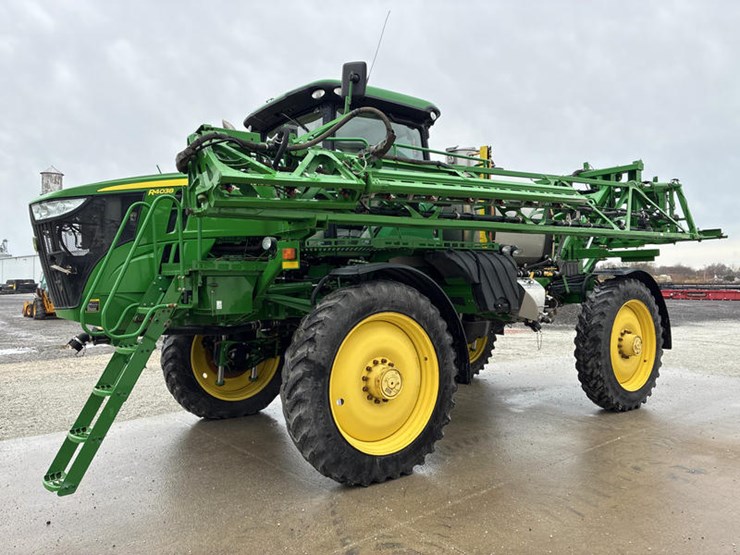 2015-john-deere-r4038-image-11