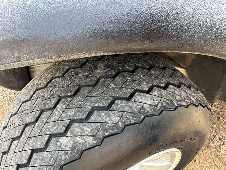 club-car-4-seater-golf-cart---battery-charger-included-image-13