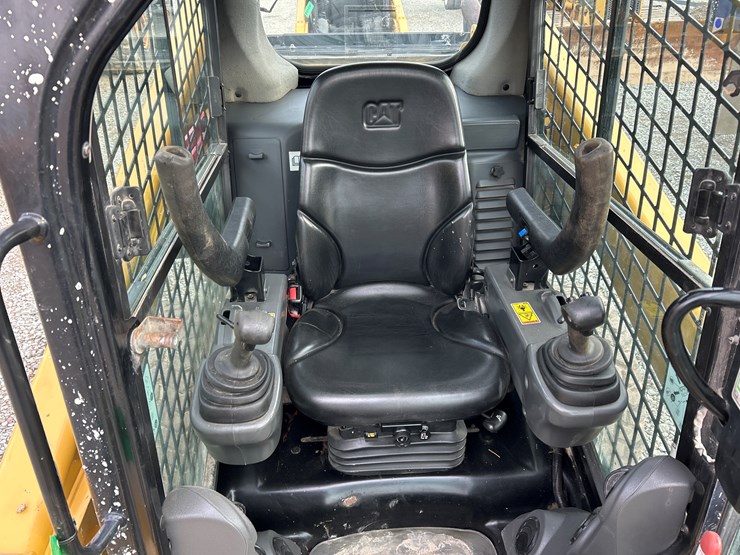 caterpillar-262d-image-42