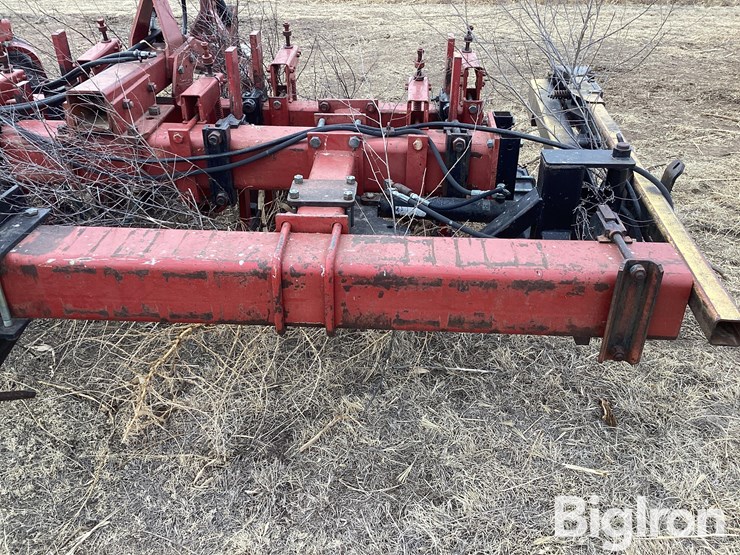 shop-built/case-12r30-strip-till-bar-image-15