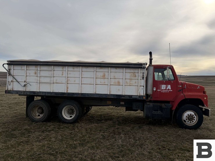 1985-international-s2300-image-7