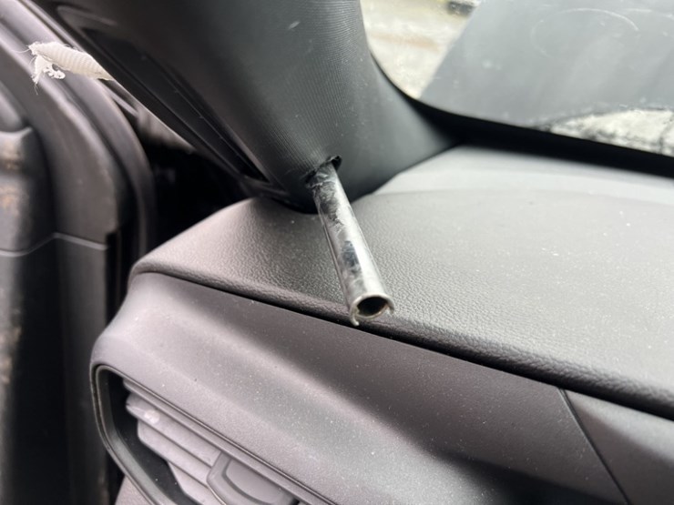 2023-ford-explorer-image-35