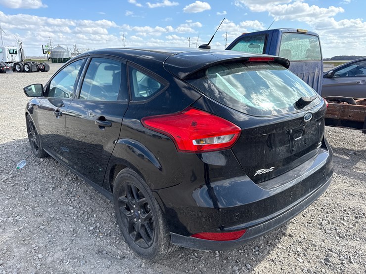 #35101-•-2016-ford-focus-hatch-back-1fadp3k28gl230543-inv#-35101-image-4