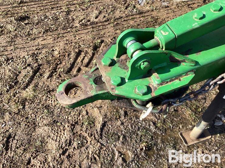 2012-john-deere-2210l-image-10