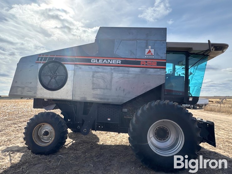 1994-gleaner-r52-image-4